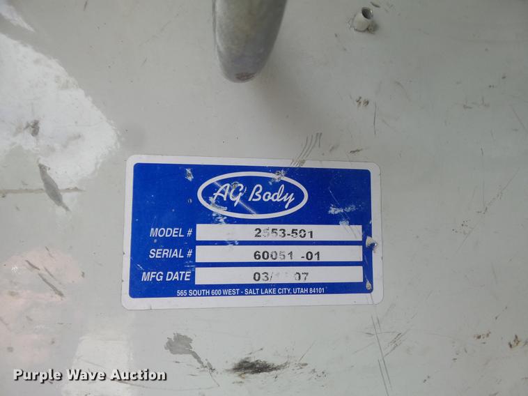 image for item DD7233 2007 Ford F550 Super Duty XL flatbed truck