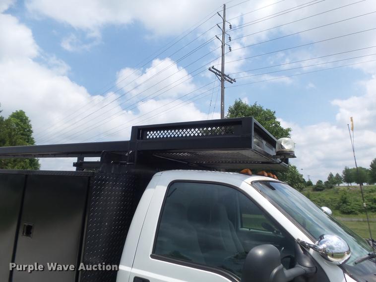image for item DD7233 2007 Ford F550 Super Duty XL flatbed truck