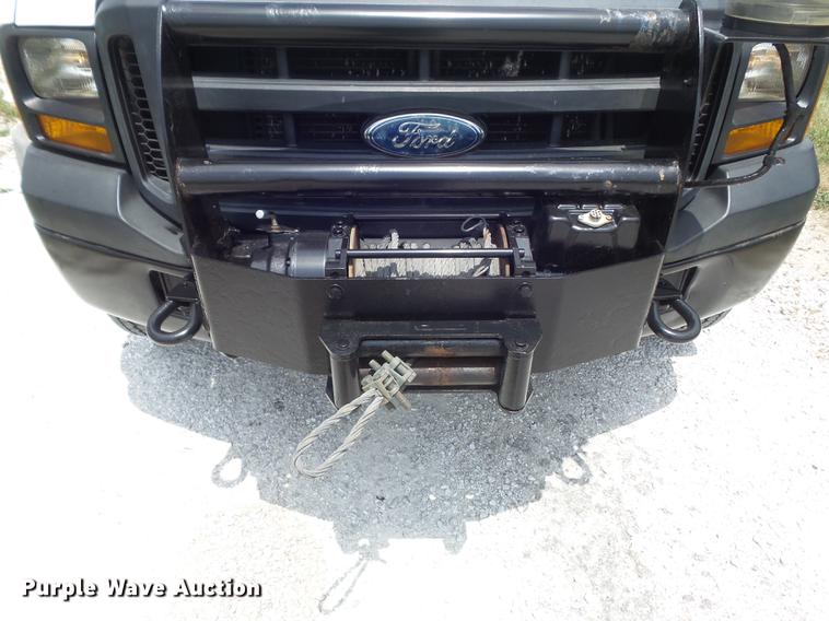 image for item DD7233 2007 Ford F550 Super Duty XL flatbed truck