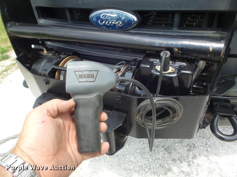 image for item DD7233 2007 Ford F550 Super Duty XL flatbed truck