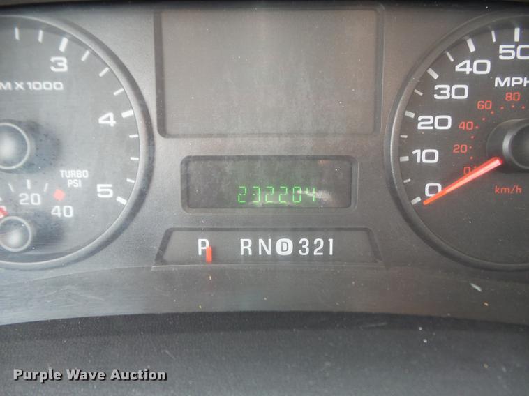 image for item DD7233 2007 Ford F550 Super Duty XL flatbed truck