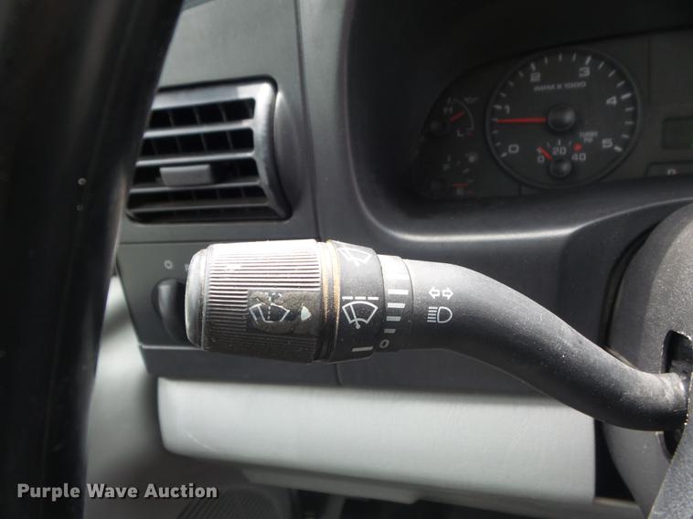 image for item DD7233 2007 Ford F550 Super Duty XL flatbed truck