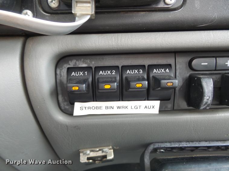 image for item DD7233 2007 Ford F550 Super Duty XL flatbed truck