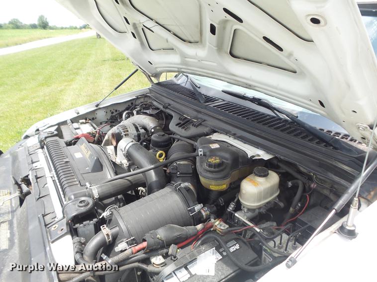 image for item DD7233 2007 Ford F550 Super Duty XL flatbed truck