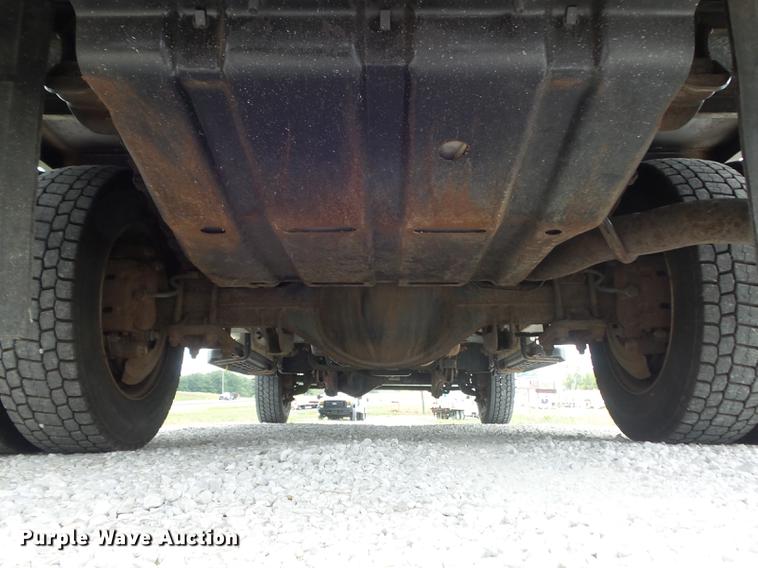 image for item DD7233 2007 Ford F550 Super Duty XL flatbed truck