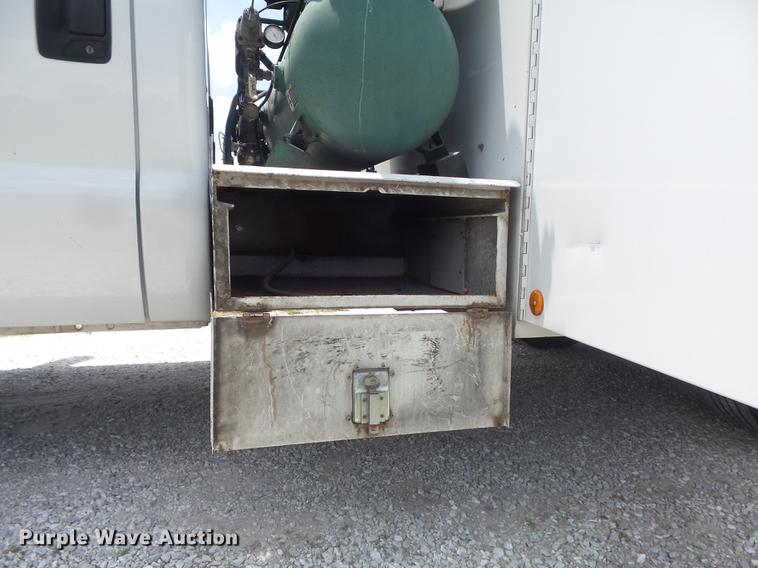 image for item DD7234 2008 Ford F450 Super Duty XL service truck