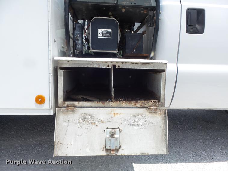 image for item DD7234 2008 Ford F450 Super Duty XL service truck
