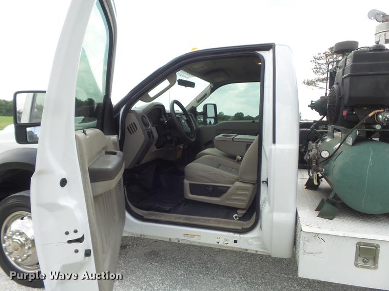 image for item DD7234 2008 Ford F450 Super Duty XL service truck