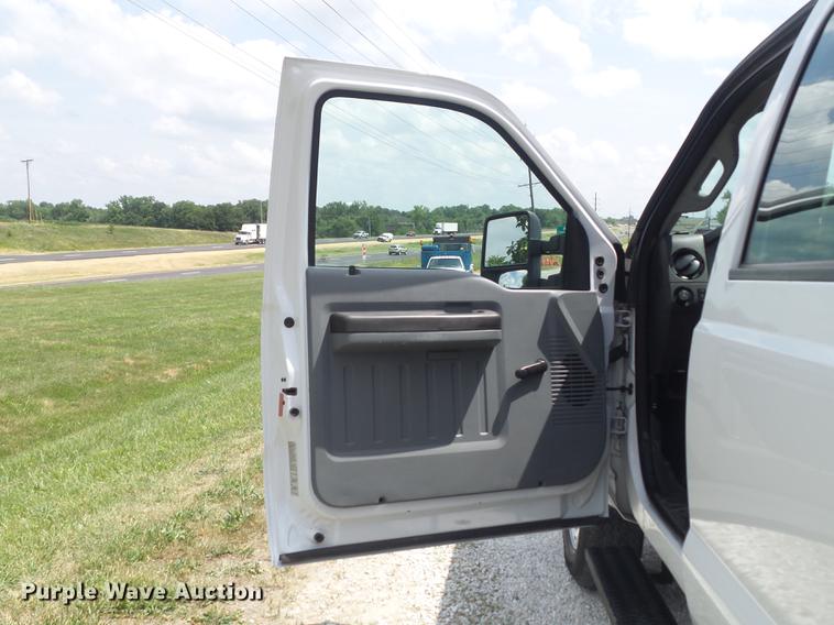 image for item DD7235 2012 Ford F250 Super Duty XL Crew Cab pickup truck
