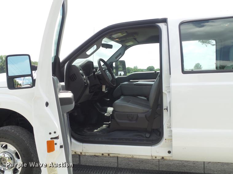 image for item DD7235 2012 Ford F250 Super Duty XL Crew Cab pickup truck