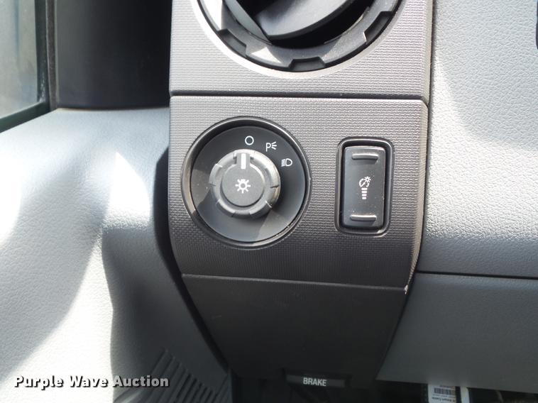 image for item DD7235 2012 Ford F250 Super Duty XL Crew Cab pickup truck