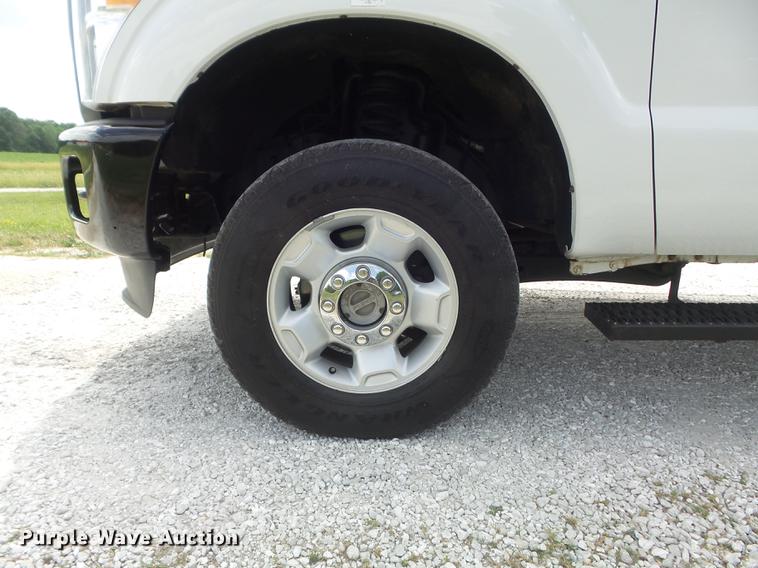 image for item DD7235 2012 Ford F250 Super Duty XL Crew Cab pickup truck