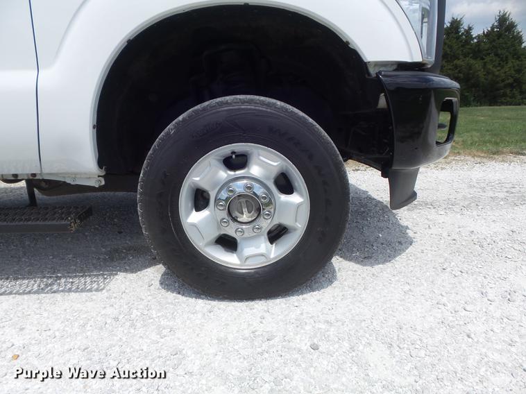 image for item DD7235 2012 Ford F250 Super Duty XL Crew Cab pickup truck