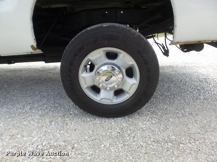 image for item DD7235 2012 Ford F250 Super Duty XL Crew Cab pickup truck