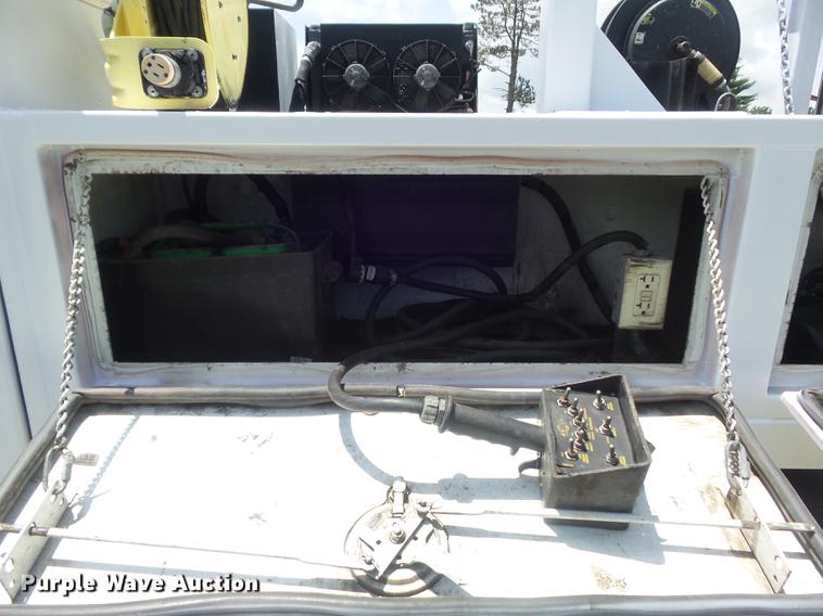 image for item DD7238 2008 Ford F550 Super Duty XL Crew Cab service truck with crane