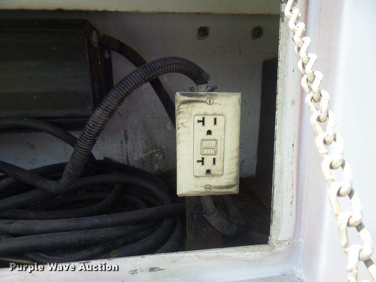 image for item DD7238 2008 Ford F550 Super Duty XL Crew Cab service truck with crane