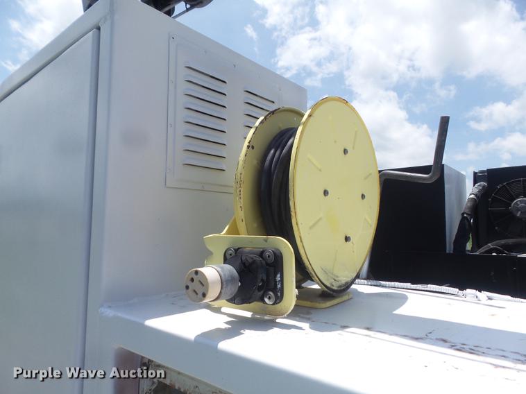 image for item DD7238 2008 Ford F550 Super Duty XL Crew Cab service truck with crane