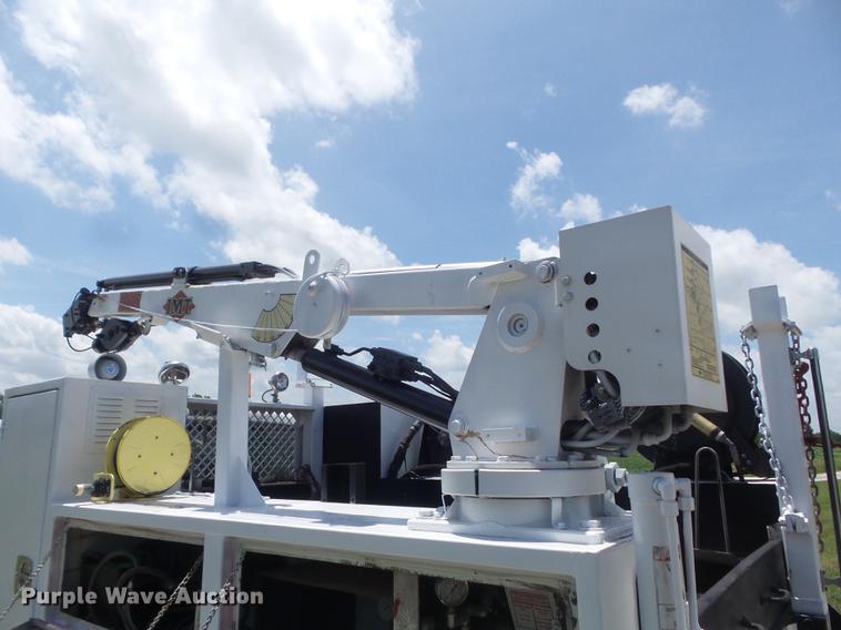 image for item DD7238 2008 Ford F550 Super Duty XL Crew Cab service truck with crane