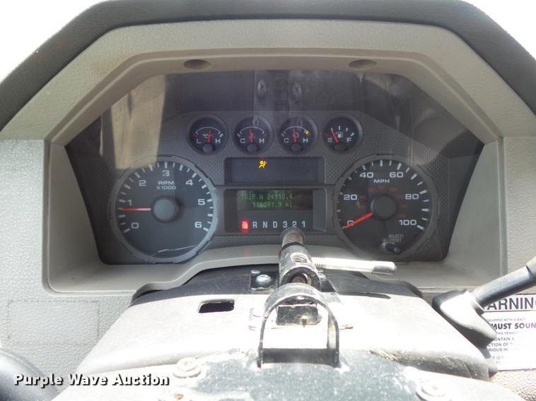 image for item DD7238 2008 Ford F550 Super Duty XL Crew Cab service truck with crane