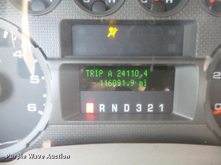 image for item DD7238 2008 Ford F550 Super Duty XL Crew Cab service truck with crane