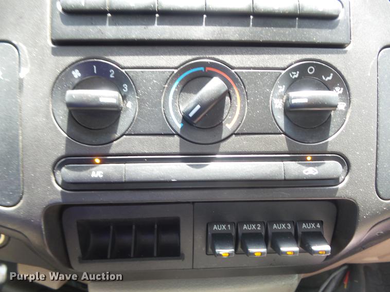 image for item DD7238 2008 Ford F550 Super Duty XL Crew Cab service truck with crane