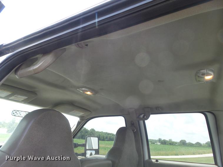 image for item DD7238 2008 Ford F550 Super Duty XL Crew Cab service truck with crane