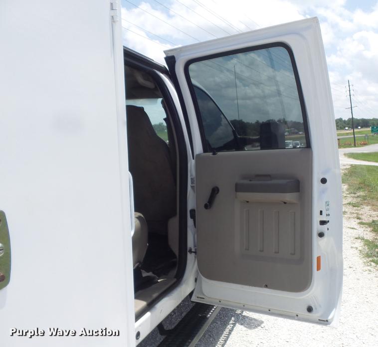 image for item DD7238 2008 Ford F550 Super Duty XL Crew Cab service truck with crane