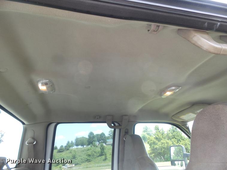 image for item DD7238 2008 Ford F550 Super Duty XL Crew Cab service truck with crane