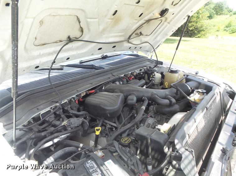 image for item DD7238 2008 Ford F550 Super Duty XL Crew Cab service truck with crane