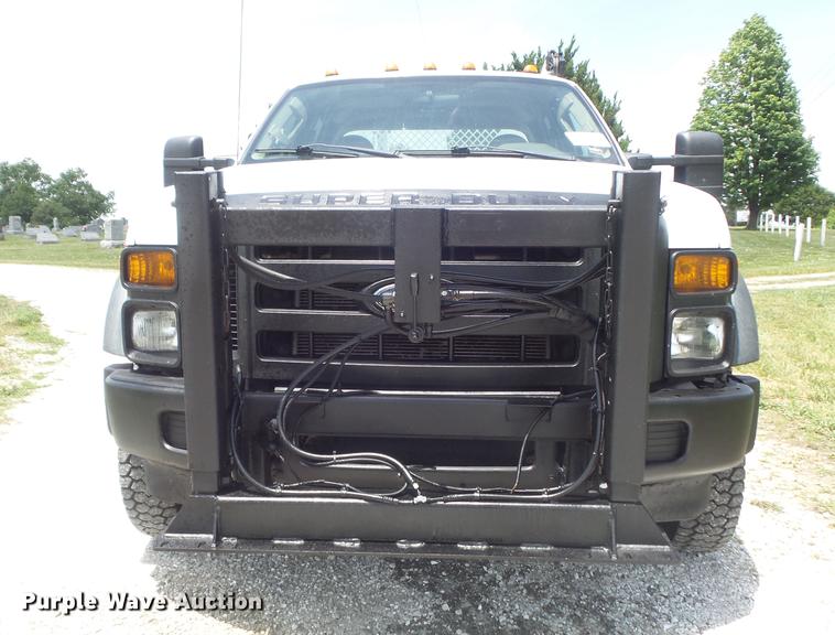 image for item DD7238 2008 Ford F550 Super Duty XL Crew Cab service truck with crane