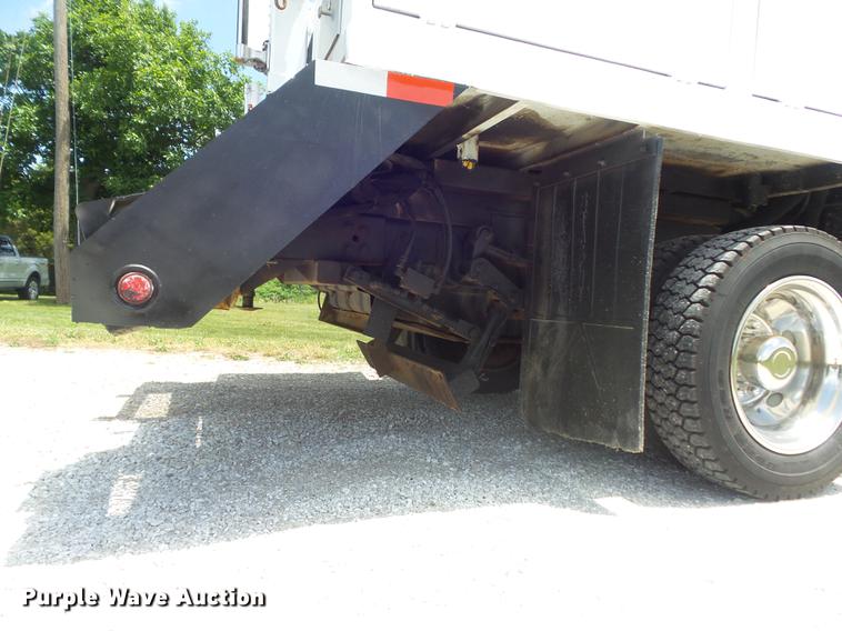 image for item DD7238 2008 Ford F550 Super Duty XL Crew Cab service truck with crane