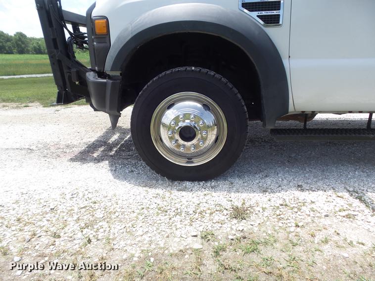 image for item DD7238 2008 Ford F550 Super Duty XL Crew Cab service truck with crane