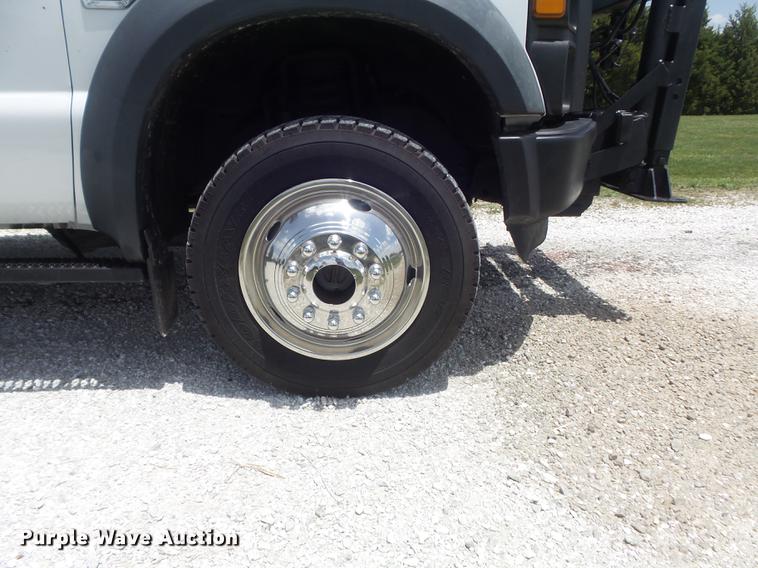 image for item DD7238 2008 Ford F550 Super Duty XL Crew Cab service truck with crane