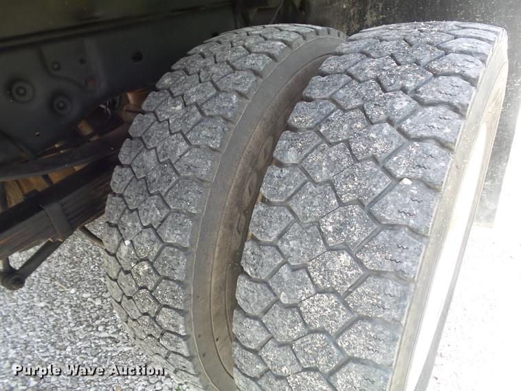 image for item DD7238 2008 Ford F550 Super Duty XL Crew Cab service truck with crane