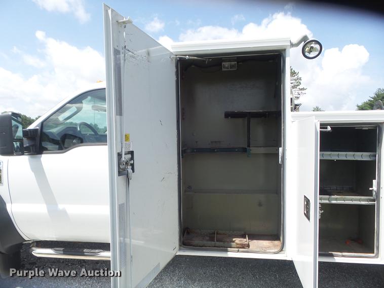 image for item DD7239 2008 Ford F550 Super Duty XL service truck