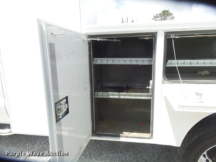 image for item DD7239 2008 Ford F550 Super Duty XL service truck