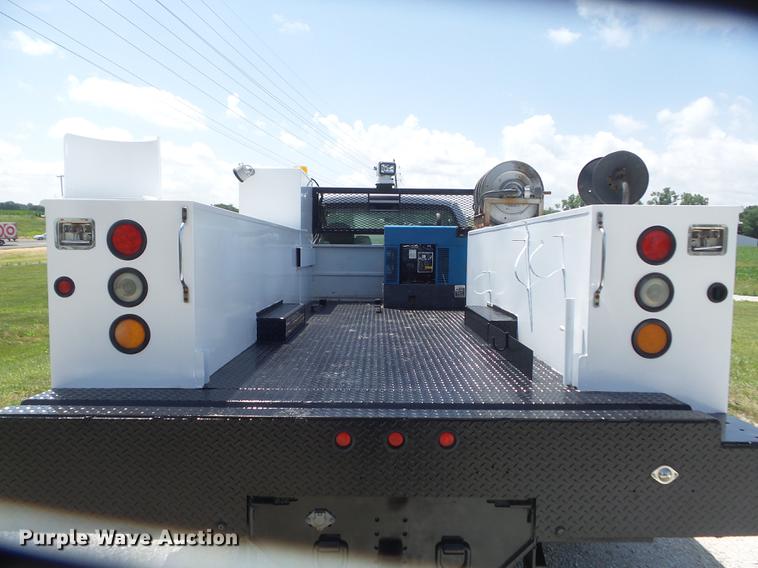 image for item DD7239 2008 Ford F550 Super Duty XL service truck