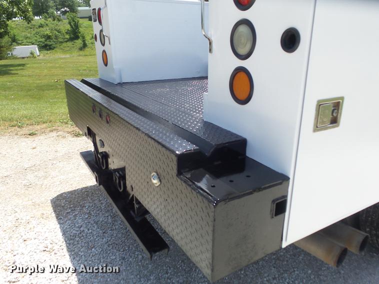 image for item DD7239 2008 Ford F550 Super Duty XL service truck