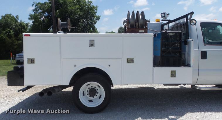 image for item DD7239 2008 Ford F550 Super Duty XL service truck