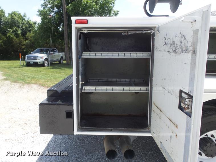 image for item DD7239 2008 Ford F550 Super Duty XL service truck