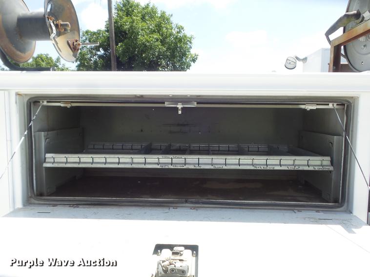 image for item DD7239 2008 Ford F550 Super Duty XL service truck