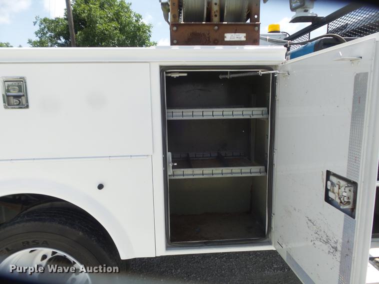 image for item DD7239 2008 Ford F550 Super Duty XL service truck