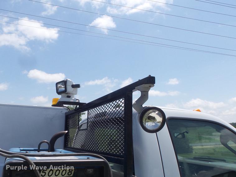 image for item DD7239 2008 Ford F550 Super Duty XL service truck