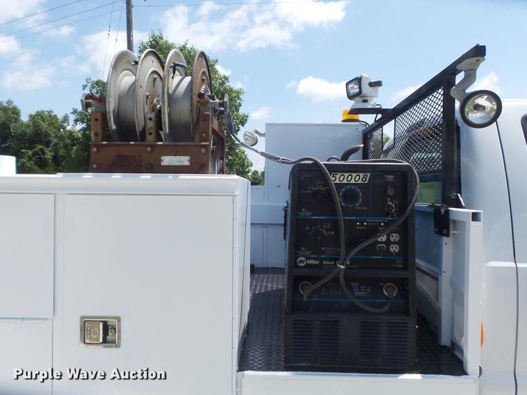 image for item DD7239 2008 Ford F550 Super Duty XL service truck