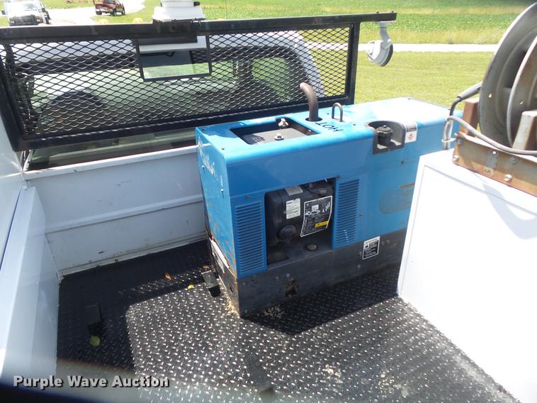 image for item DD7239 2008 Ford F550 Super Duty XL service truck