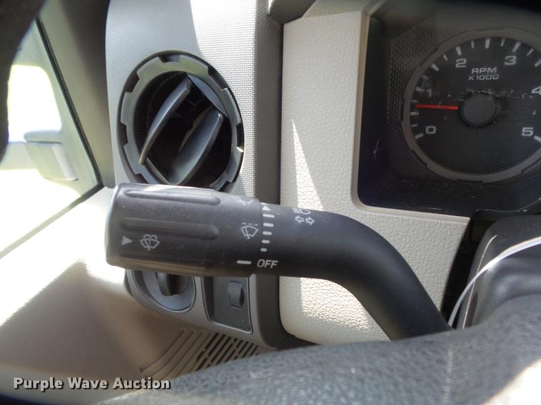 image for item DD7239 2008 Ford F550 Super Duty XL service truck