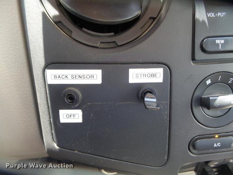 image for item DD7239 2008 Ford F550 Super Duty XL service truck