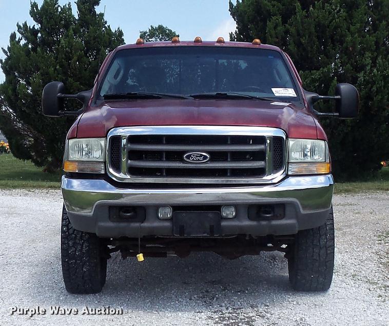 image for item DD7240 2003 Ford F350 Super Duty XLT SuperCab pickup truck