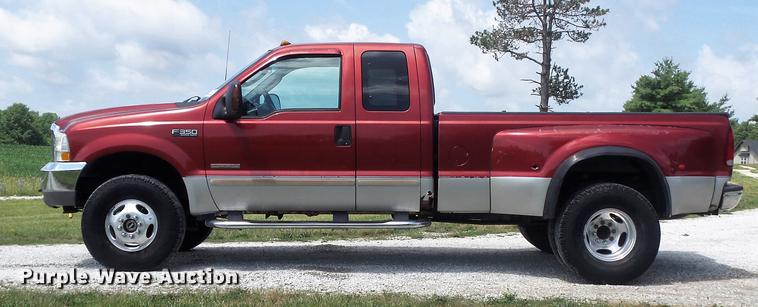 image for item DD7240 2003 Ford F350 Super Duty XLT SuperCab pickup truck
