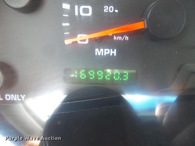 image for item DD7240 2003 Ford F350 Super Duty XLT SuperCab pickup truck